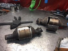 Load image into Gallery viewer, Fabspeed Ferrari F40 Factory/OEM Catalytic Converter Re-Coring